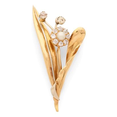 BROCHE 
présentant un bouquet orné d'une...