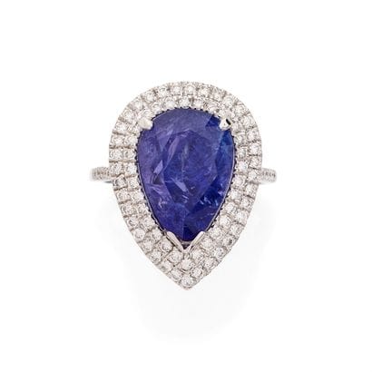 BAGUE
retenant 1 tanzanite poire de 8.78...