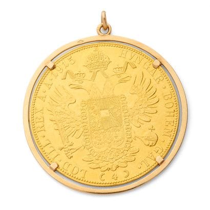 PENDENTIF
retenant une pièce d'or autrichienne...