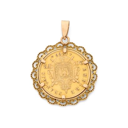 PENDENTIF
retenant une pièce Napoléon III...