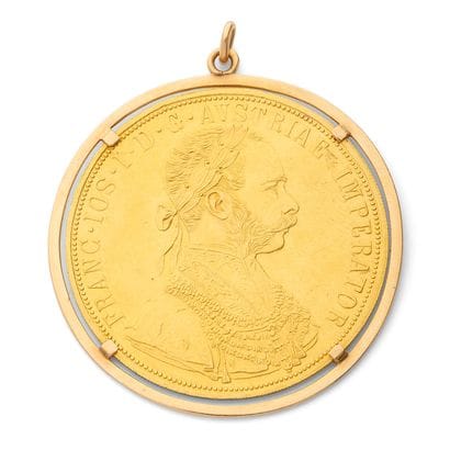 PENDENTIF
retenant une pièce d'or autrichienne...
