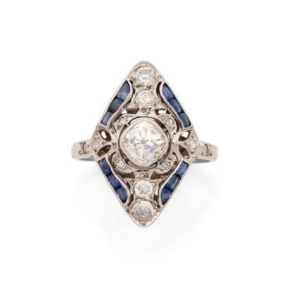 ART DÉCO
BAGUE
présentant une forme de losange...