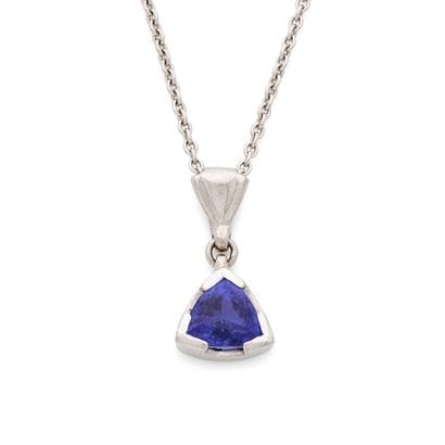 PENDENTIF
retenant une tanzanite taille trillion....