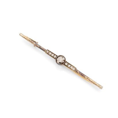 BARETTE BROOCH
Featuring a rose-cut diamond...