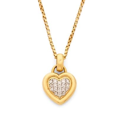 PENDENTIF 
présentant un motif de coeur partiellement...