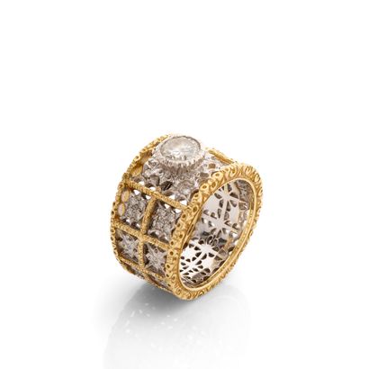 MARIO BUCCELLATI
BAGUE JONC
présentant un...