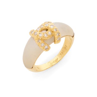 CARTIER
BAGUE JONC
retenant un double 