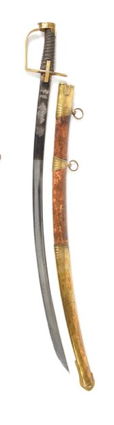 SABRE D'OFFICIER DE HUSSARD
Poignée recouverte...