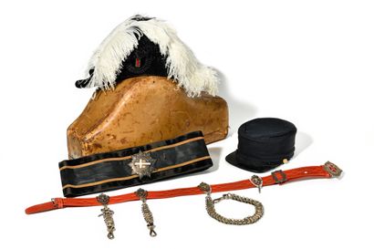 RARE ENSEMBLE DE CHEVALIER DU TEMPLE COMPRENANT...