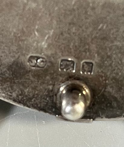 Silver EGG CUTTER.
English hallmarks
Goldsmith...