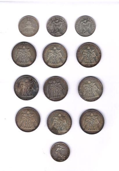 SET OF SILVER PIECES including : 
- 1 piece...