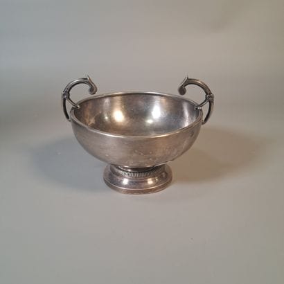 925° silver CUP OF MARY on gadrooned pedestal.
Weight:...