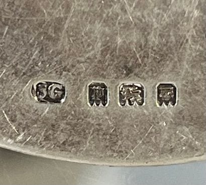 Silver EGG CUTTER.
English hallmarks
Goldsmith...
