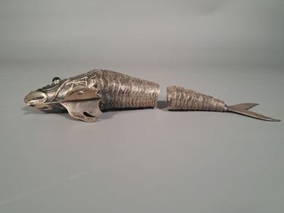 Silver FISH with articulated body and green...