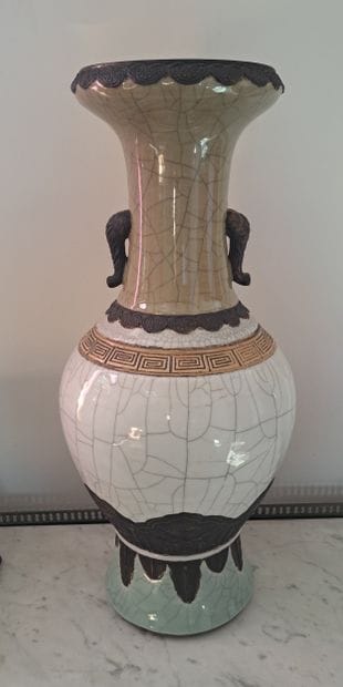 CHINA, Nanjing, circa 1880,
Large baluster...