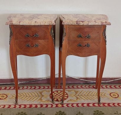 PAIR OF CHEVETS in veneered wood opening...