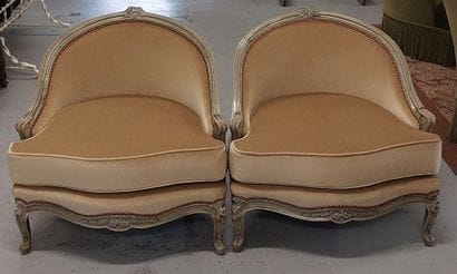PAIR OF LOW-BACKED SHEEPBEDS in molded and...