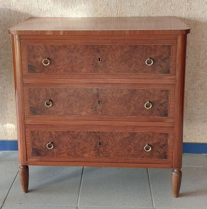 PETITE COMMODE en bois de placage et bois...