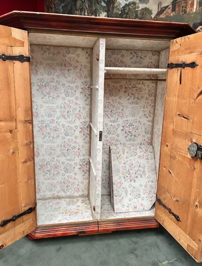 ARMOIRE DE MARIAGE en résineux repeint vert...