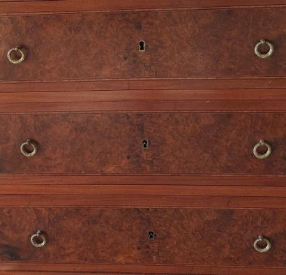PETITE COMMODE en bois de placage et bois...