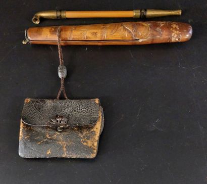 JAPAN

Smoking set consisting of a pipe,...