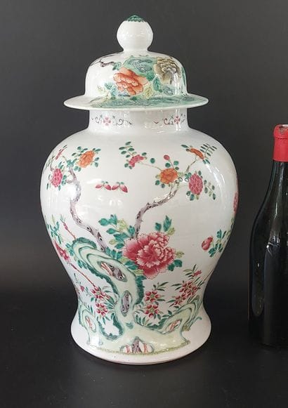 China, circa 1900-1920, 

Famille rose porcelain...