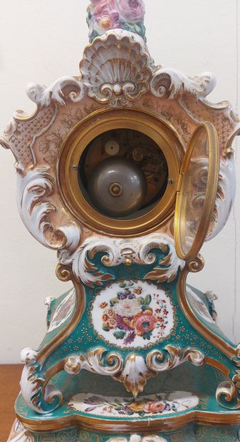 In the taste of JACOB PETIT

Paris porcelain...