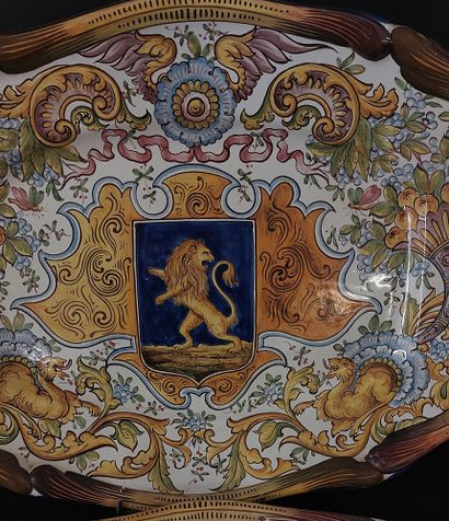 SAINT-CLEMENT

Two Saint-Clément earthenware...