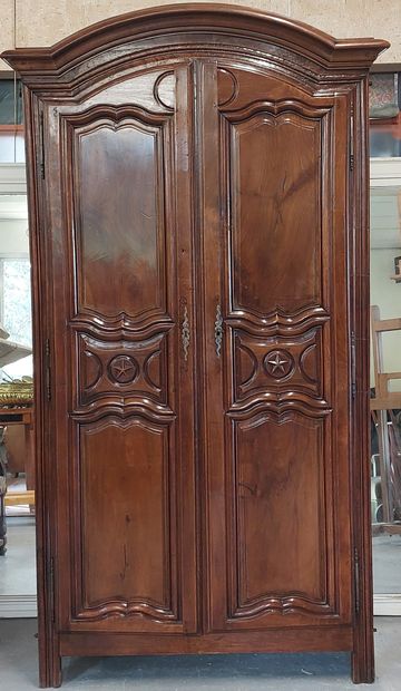 ILE-DE-FRANCE CABINET in moulded walnut,...