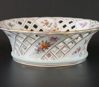 SAXE - MEISSEN

Coupe en porcelaine ajourée...