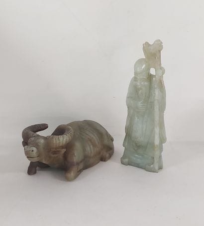 LOT including : 

- a buffalo in hard stone

-...