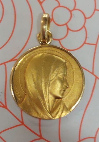 MEDAL in 18K gold 

Weight : 4,53 g



Sold...