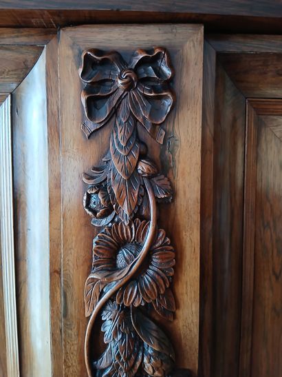 EXCEPTIONAL GERMAN WARDROBE in molded and...