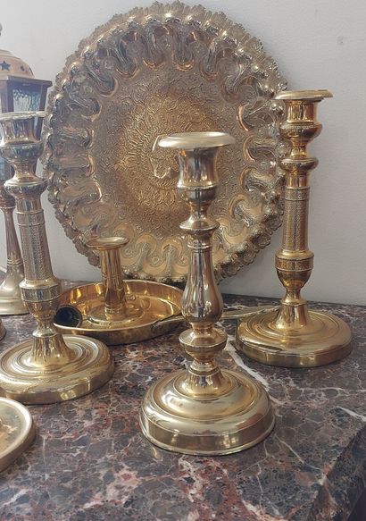 JARDINIERE in embossed yellow copper, claw...