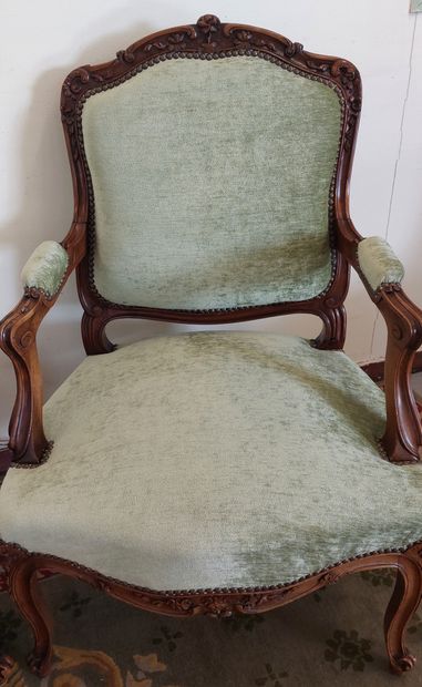 PAIR OF FLAT-BACKED ARMCHAIRS in natural,...