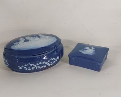 THARAUD LIMOGES

Une bonbonnière (défaut...