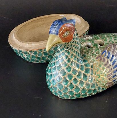 Japan, Kutani kiln, circa 1900,

Pheasant-shaped...