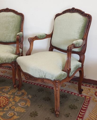 PAIR OF FLAT-BACKED ARMCHAIRS in natural,...