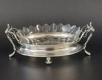 SURTOUT DE TABLE en argent et sa verrerie,...