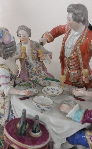 MANUFACTURE HOECHST

German polychrome porcelain...