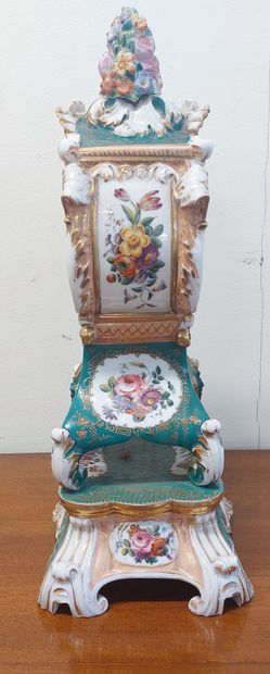 In the taste of JACOB PETIT

Paris porcelain...