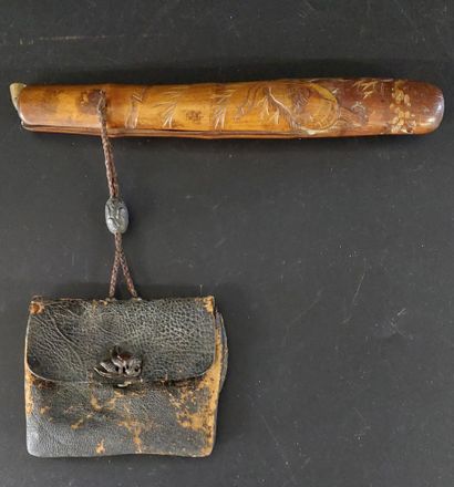 JAPAN

Smoking set consisting of a pipe,...