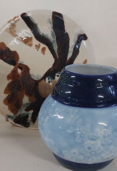THARAUD LIMOGES

2 vases en porcelaine à...