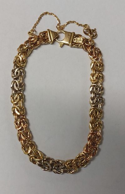 Soft bracelet in 18K gold with flat links.

Weight:...
