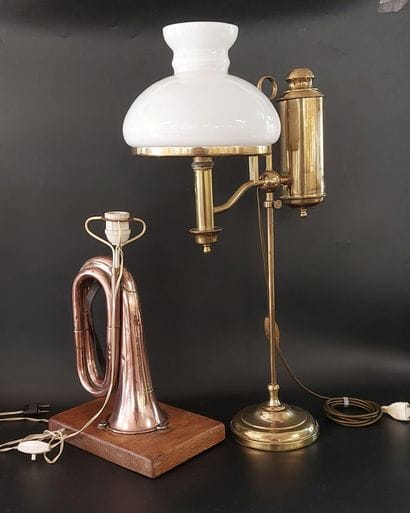 BUGLE monté en lampe

C. MAHILLON Bruxelles...