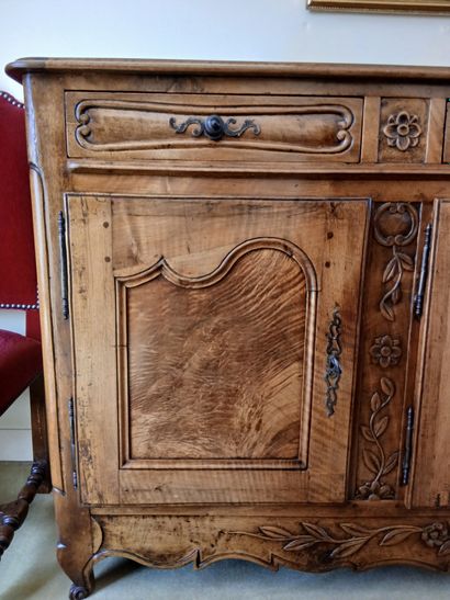 ENFILADE in moulded and carved walnut opening...