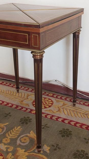 mahogany and mahogany veneer, felt interior,...