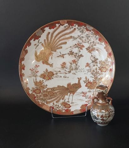 Japan, early 20th century,

Two satsuma porcelains,...