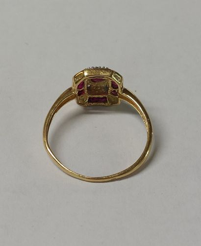 Octagonal marquise ring in 18K yellow gold...