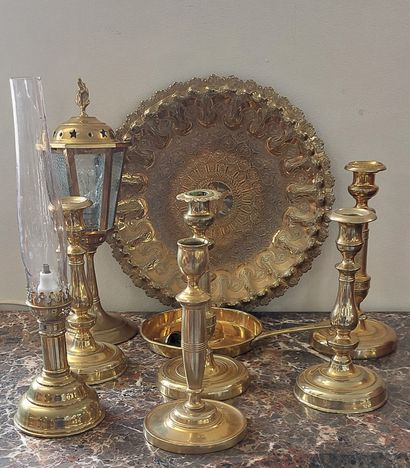 JARDINIERE in embossed yellow copper, claw...